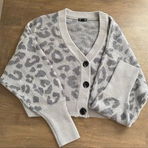 Wild fable Women’s large Leopard semi-crop of the shoulder cardigan